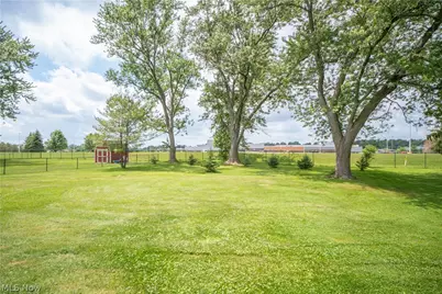6145 Hollydale Avenue NE, Canton, OH 44721 - Photo 39