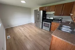 823 Stanford Ave, Elyria, OH 44035 - Photo 7