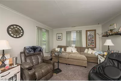 1421 Castlewood Avenue SW, North Canton, OH 44720 - Photo 5