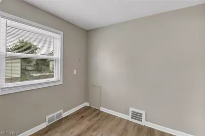 6207 Delora Avenue, Brooklyn, OH 44144 - Photo 21