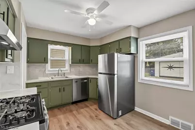 6207 Delora Avenue, Brooklyn, OH 44144 - Photo 13