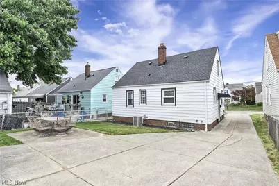 6207 Delora Avenue, Brooklyn, OH 44144 - Photo 5