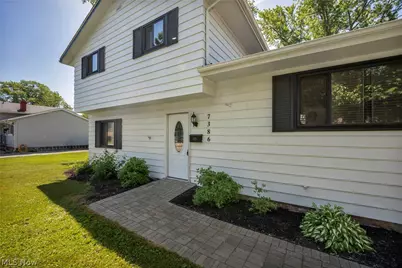 7386 Primrose Drive, Mentor on the Lake, OH 44060 - Photo 5