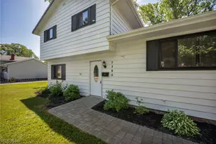 7386 Primrose Dr, Mentor on the Lake, OH 44060 - Photo 5