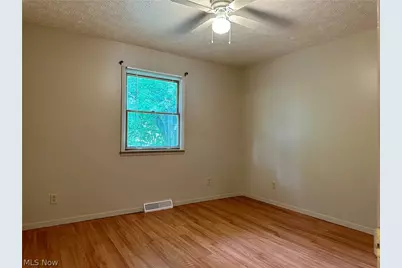 4827 Dunsmore Avenue, Ashtabula, OH 44004 - Photo 5