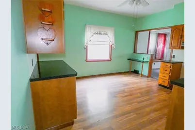 3864 E 52nd Street, Newburgh Heights, OH 44105 - Photo 5