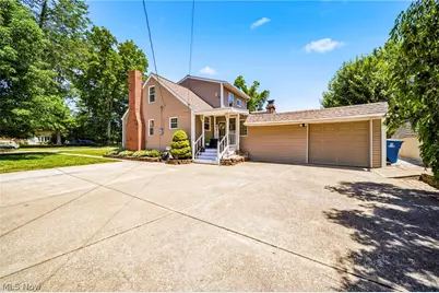34212 Roberts Road, Eastlake, OH 44095 - Photo 3