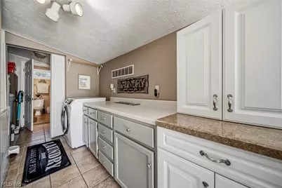 34212 Roberts Road, Eastlake, OH 44095 - Photo 25