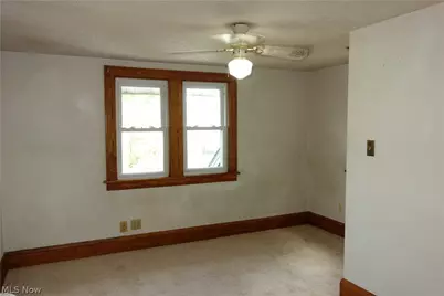 34 E Rosewood Avenue, Akron, OH 44301 - Photo 17