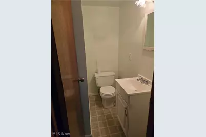 1024 Quentin Road, Eastlake, OH 44095 - Photo 9