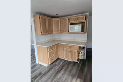 1024 Quentin Road, Eastlake, OH 44095 - Photo 3