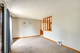 29800 Robert St, Wickliffe, OH 44092 - Photo 5