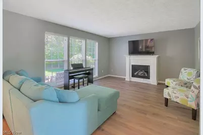 679 Jockeys Circle, Avon Lake, OH 44012 - Photo 3