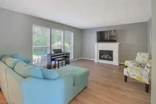 679 Jockey's Cir, Avon Lake, OH 44012 - Photo 3