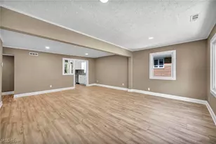 9313 Crestwood Dr, Loveland, OH 44130 - Photo 9