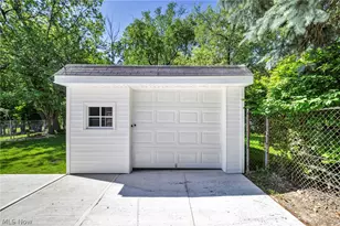 9313 Crestwood Dr, Loveland, OH 44130 - Photo 41