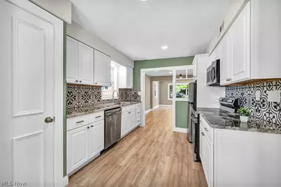 9313 Crestwood Drive, Loveland, OH 44130 - Photo 15