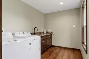 427 W Oak St, Orrville, OH 44667 - Photo 11