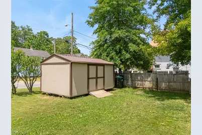 427 W Oak Street, Orrville, OH 44667 - Photo 25