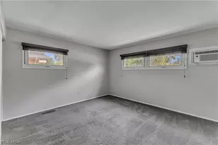 6674 Newbury Ln, Loveland, OH 44130 - Photo 19