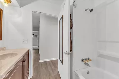 6674 Newbury Lane, Loveland, OH 44130 - Photo 13