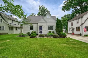 2225 16th St, Cuyahoga Falls, OH 44223 - Photo 1