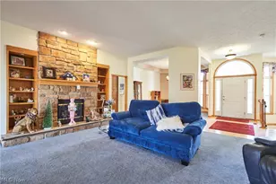 6318 Oak Point Estates, Lorain, OH 44053 - Photo 11