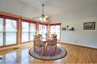 6318 Oak Point Estates, Lorain, OH 44053 - Photo 15