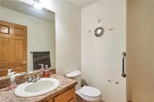 6318 Oak Point Estates, Lorain, OH 44053 - Photo 17