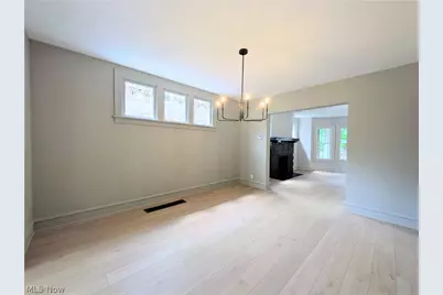 3270 Yorkshire Road, Cleveland Heights, OH 44118 - Photo 7