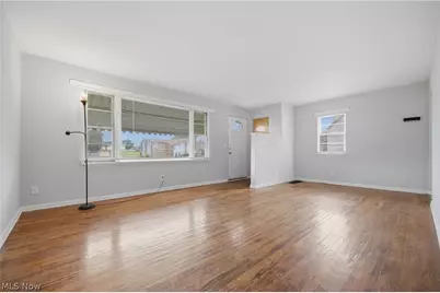 2806 Harmont Avenue NE, Canton, OH 44705 - Photo 7