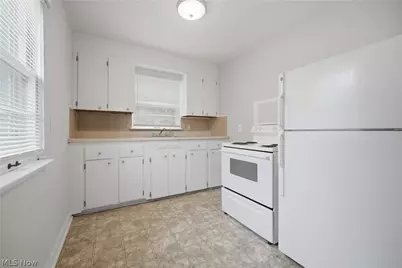 2806 Harmont Avenue NE, Canton, OH 44705 - Photo 17