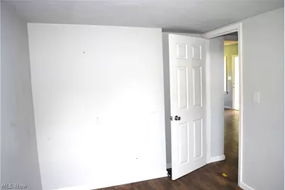 320 Broadway Street, Amherst, OH 44001 - Photo 13