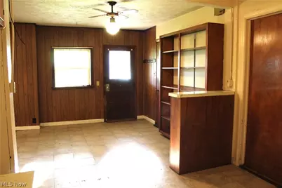 323 Fox Drive, Ashtabula, OH 44004 - Photo 13