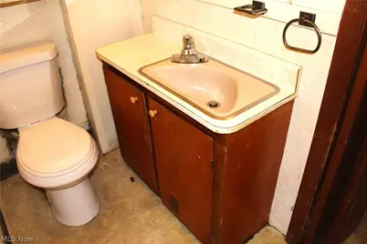 323 Fox Drive, Ashtabula, OH 44004 - Photo 25