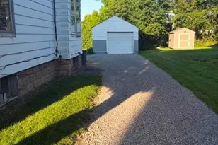 35 Bentley Ave, Hubbard, OH 44425 - Photo 5