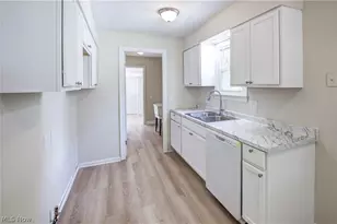 861 Oak St, Elyria, OH 44035 - Photo 7