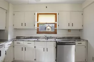 2453 Eddie St, Youngstown, OH 44509 - Photo 11
