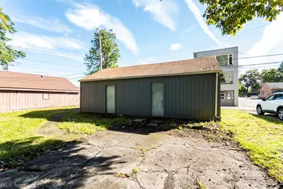 4337-4339 Chester Drive, Youngstown, OH 44512 - Photo 5