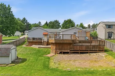 5766 Drenta Circle SW, Navarre, OH 44662 - Photo 5