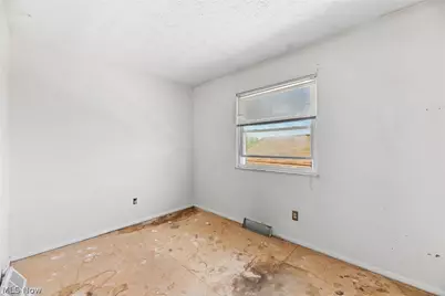 152 Kreiner Avenue, Akron, OH 44312 - Photo 13