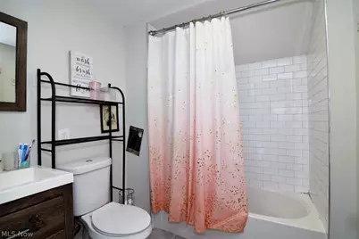 1031 E Wallings Road, Grandview Heights, OH 44147 - Photo 21