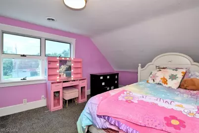 1031 E Wallings Road, Grandview Heights, OH 44147 - Photo 31