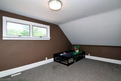 1031 E Wallings Road, Grandview Heights, OH 44147 - Photo 33