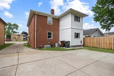 3113 Snow Road, Parma, OH 44134 - Photo 3