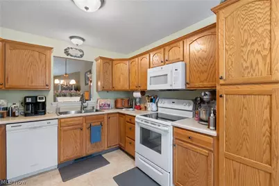 9250 Forest Trail Avenue NW, Massillon, OH 44647 - Photo 13