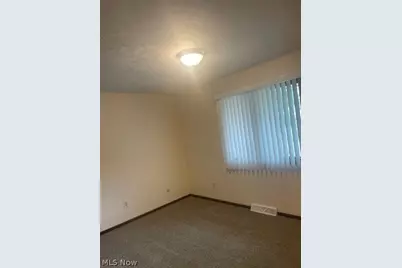6218 Island Drive, Canton, OH 44718 - Photo 7