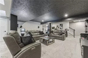 3111 Starlight Cir, Akron, OH 44312 - Photo 37