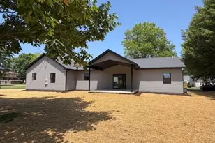 136 S Chestnut St, Gnadenhutten, OH 44629 - Photo 31