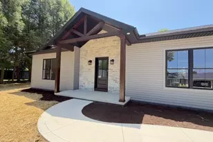 136 S Chestnut St, Gnadenhutten, OH 44629 - Photo 29